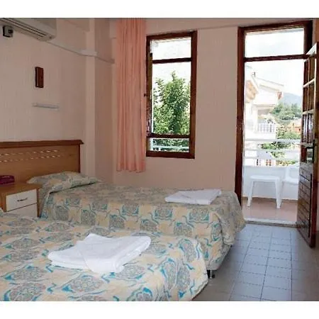 Hotel Ekin 2*