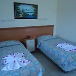 Hotell Ekin 2*