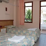 Hotell Ekin 2*