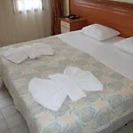Ekin Hotell 2*