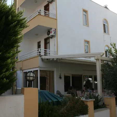 Hotell Ekin 2*